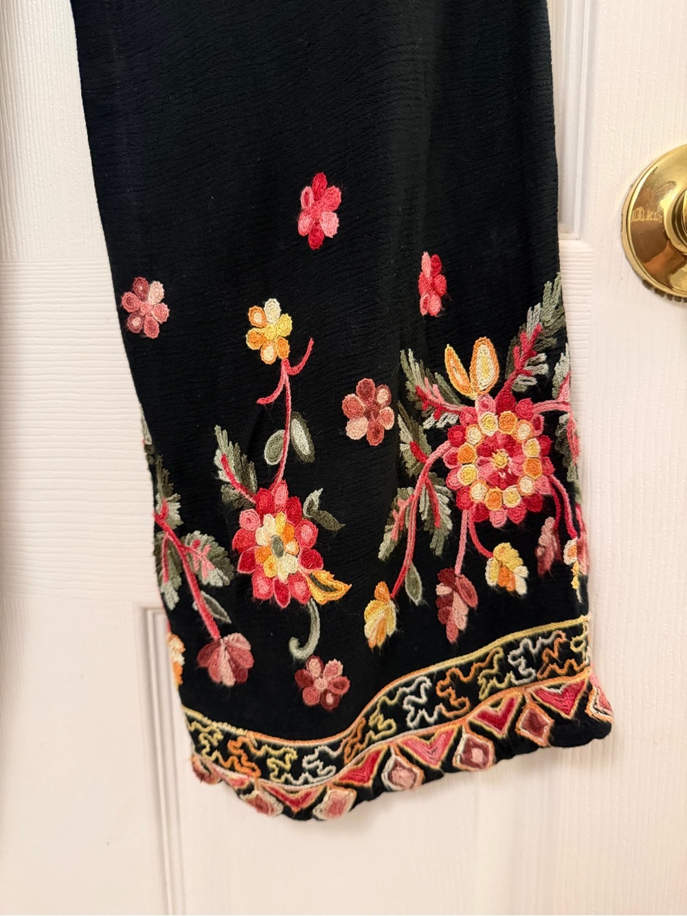 Liv Los Angeles Black Floral Embroidered Wide Lag Pants Size S - Picture 7 of 8